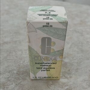 Clinique Superbalanced Makeup in Golden (G)